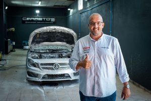 A primeira oficina de David Carreto era um one-man-show para duas dúzias de veículos de clientes de várias marcas (foto: Mewa)